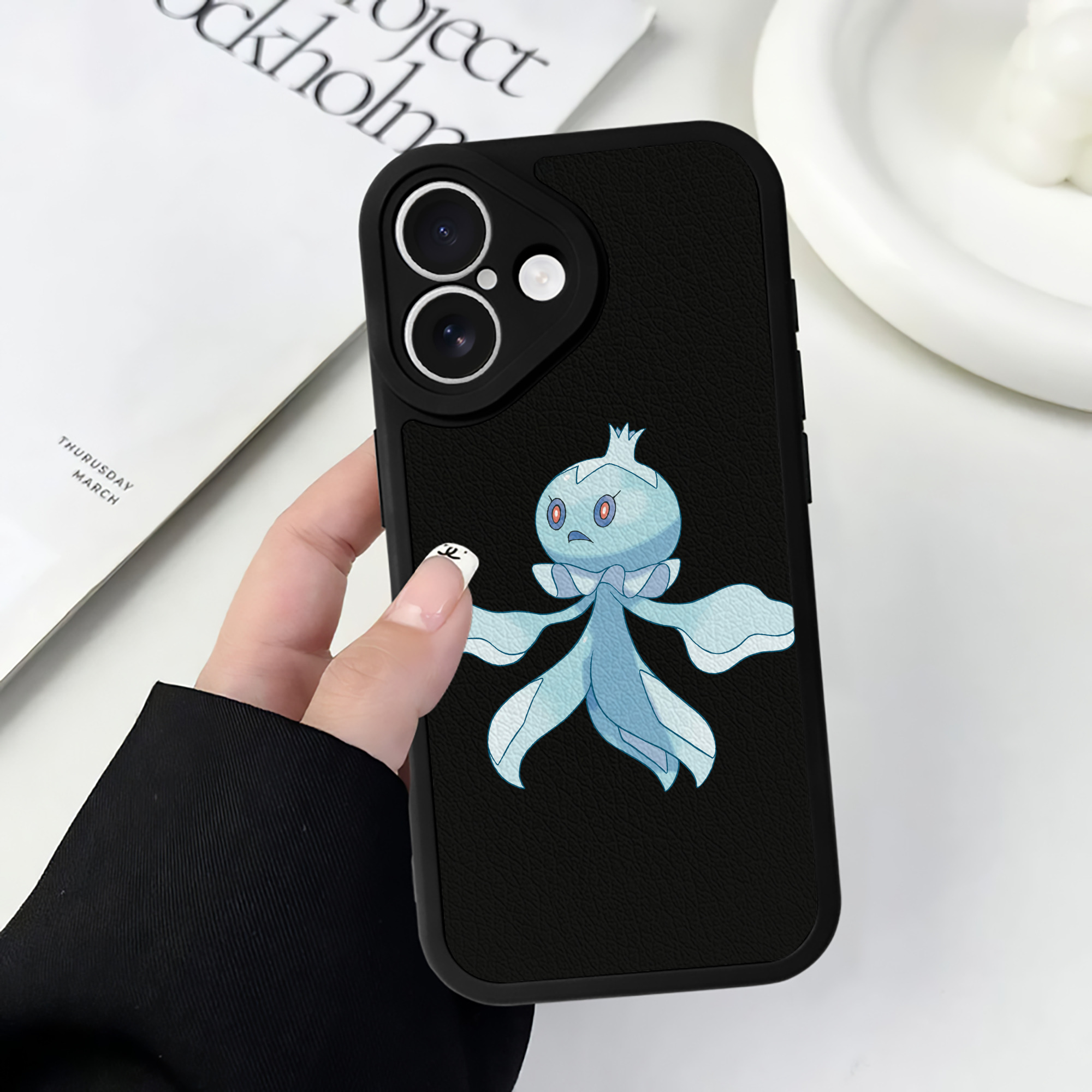 （画像用） ポケットモンスター Pokémon 【iPhone 16シリーズ対応】シリコンスマホケース（レザー調） 材質：シリコン